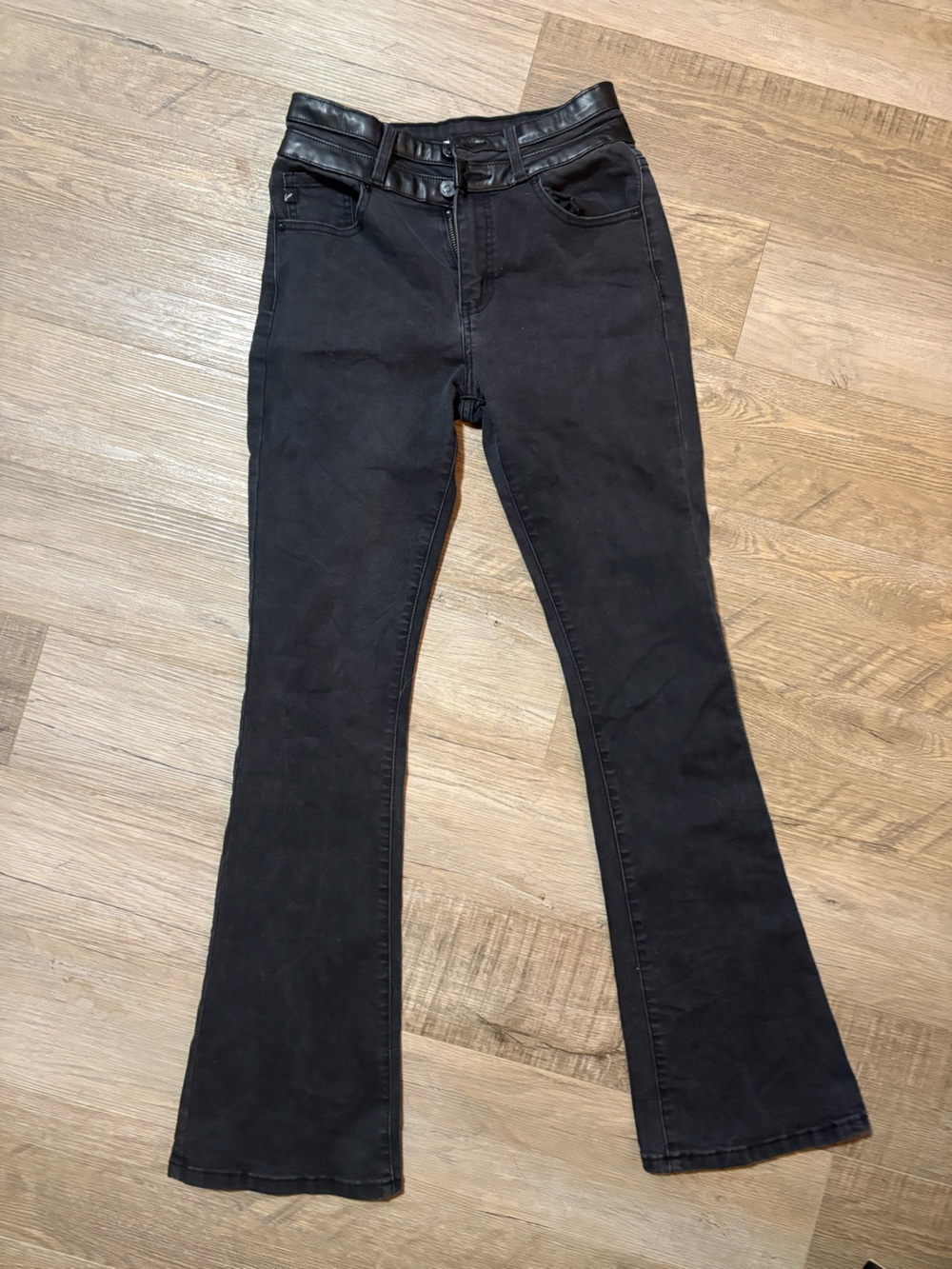 High Rise Bootcut Flare Kancun Black Jeans